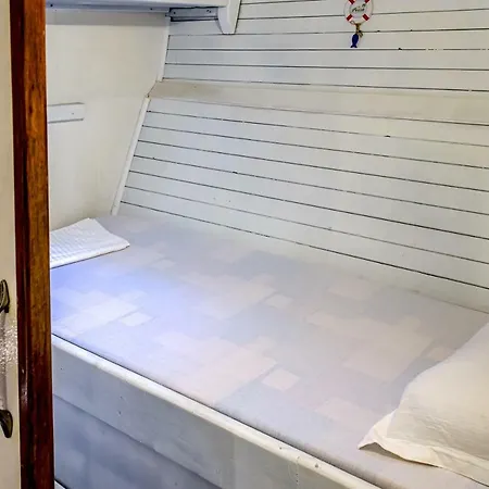 Hotel na wodzie Houseboat Santa Marina With 8 Cabins